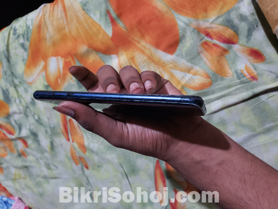 Samsung a20 phone for sell